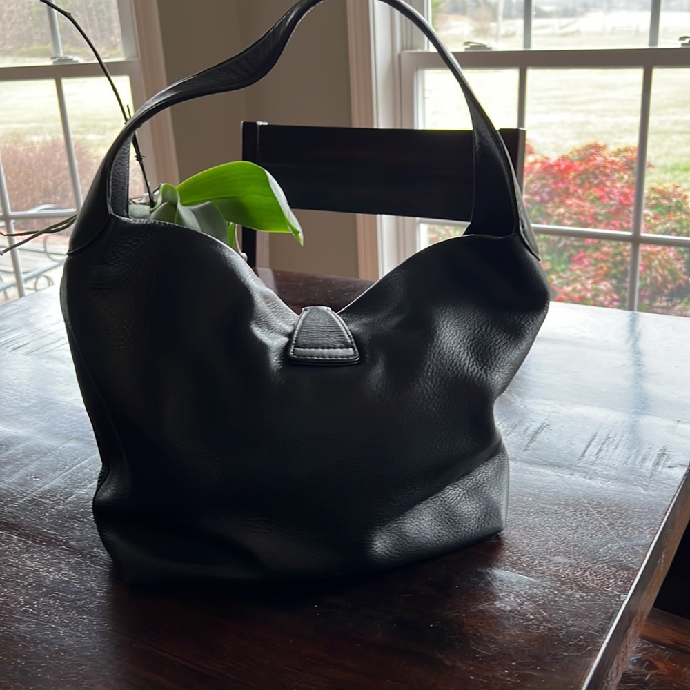 Dooney and Bourke Logo Lock with front pocket black leather - Picture 2 of 6